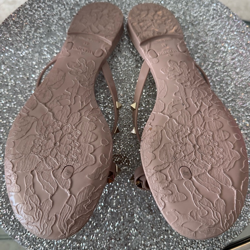 Valentino Rockstud Rubber Sandals | Sz 11 | 100% Authentic - Picture 6 of 10